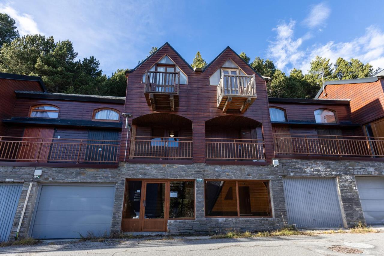 Le Cerf - Duplex Avec Superbe Vue Montagne Apartment Les Angles  Luaran gambar